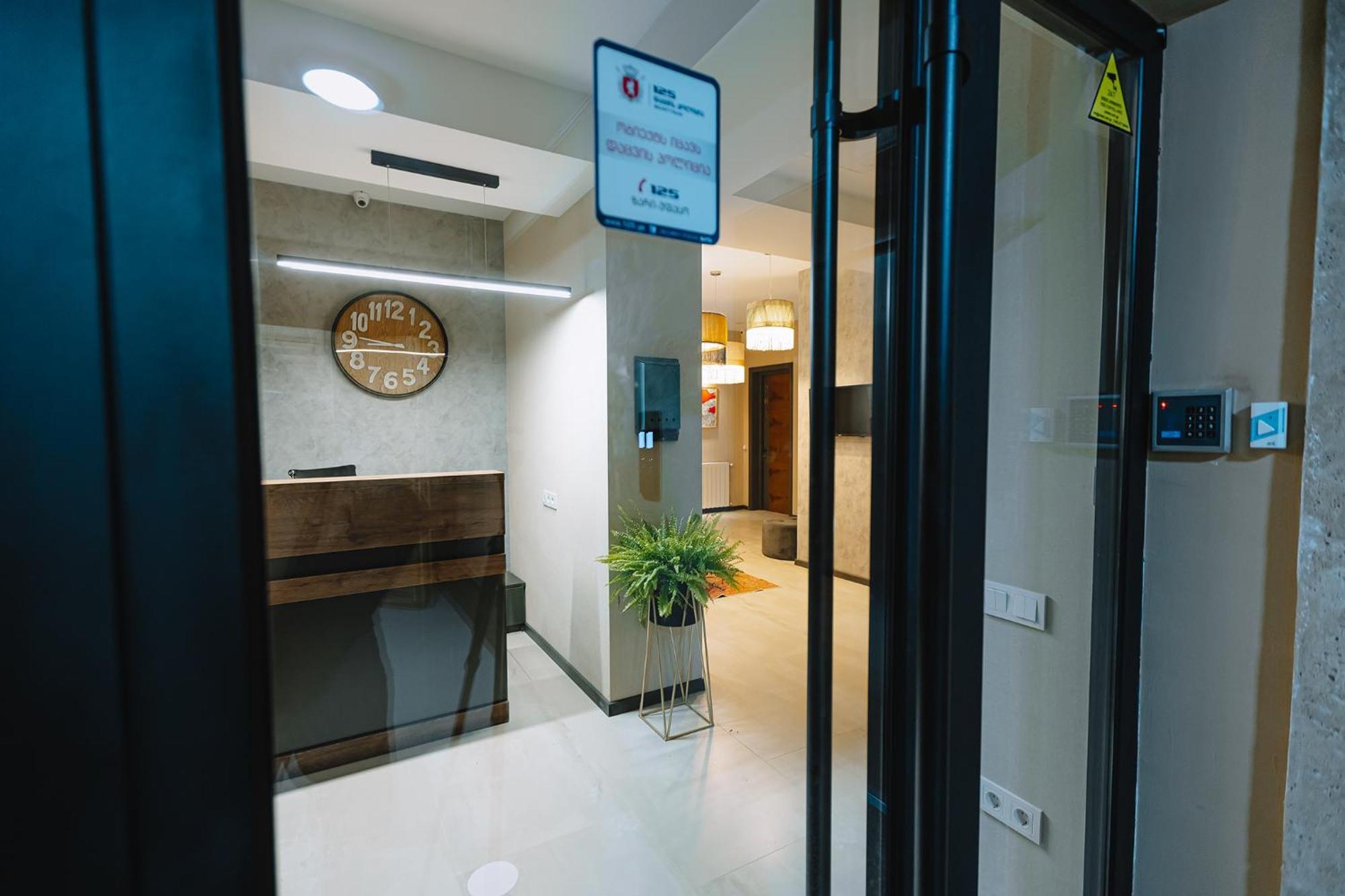 Hotel Sky Station Tbilisi ภายนอก รูปภาพ