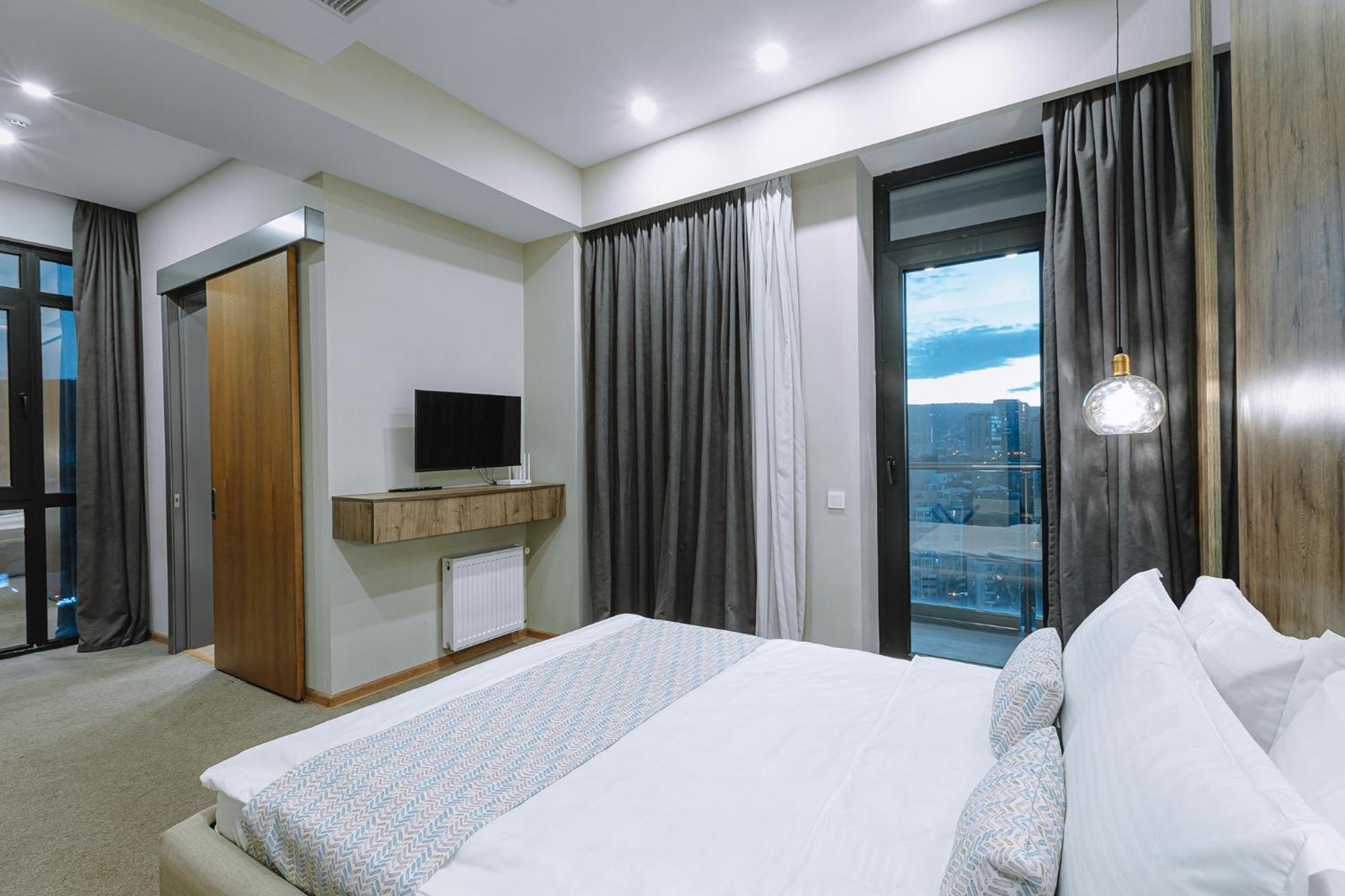 Hotel Sky Station Tbilisi ภายนอก รูปภาพ