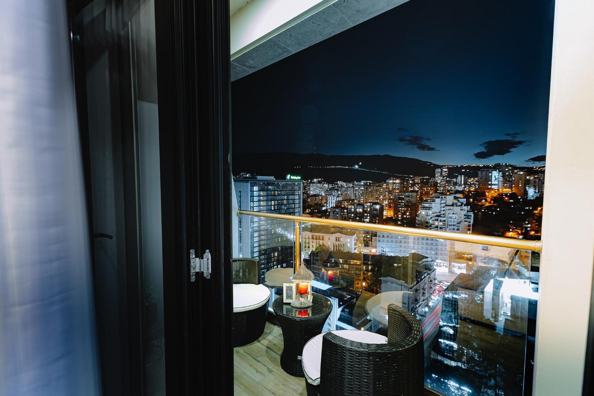Hotel Sky Station Tbilisi ภายนอก รูปภาพ