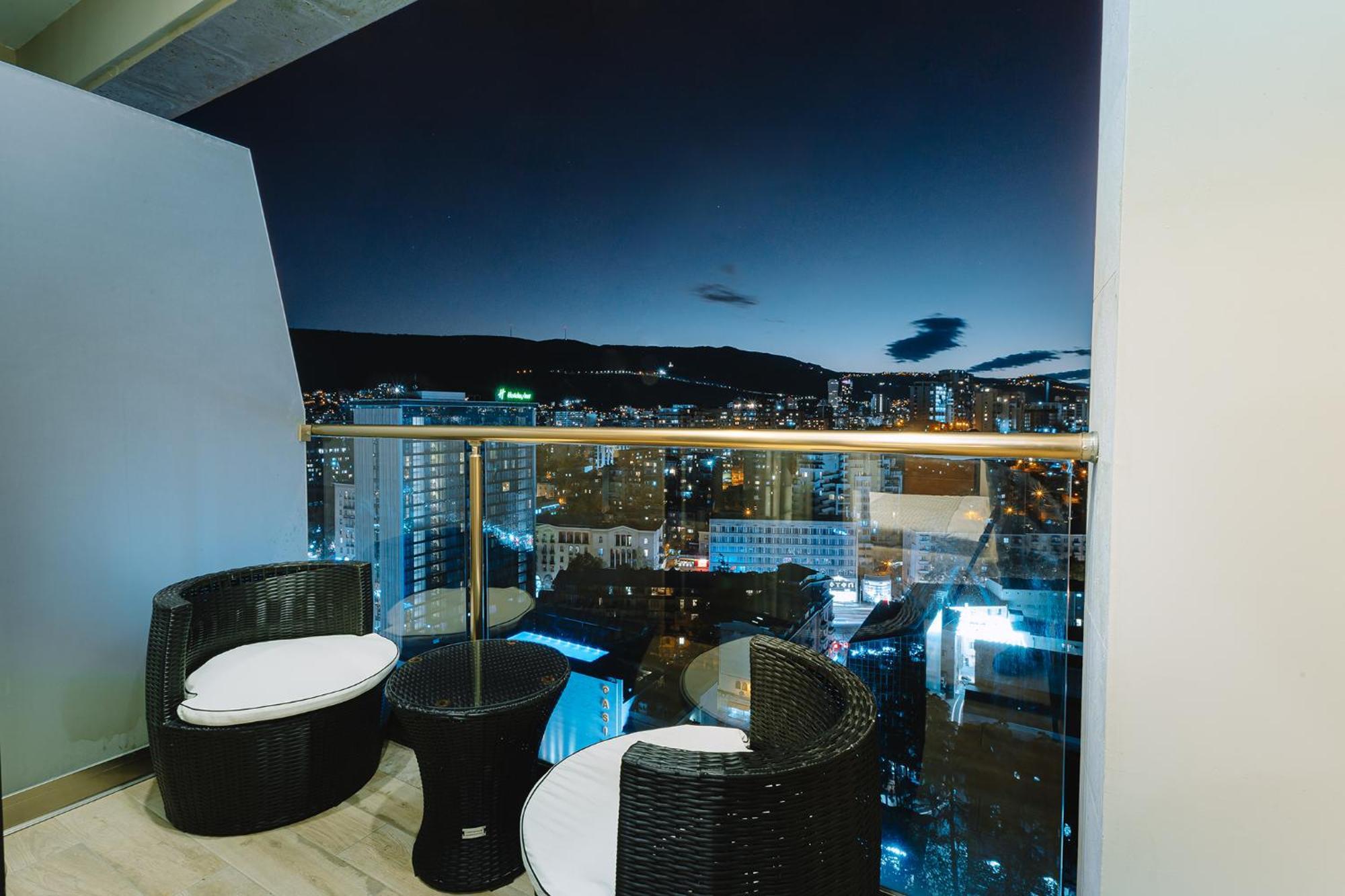 Hotel Sky Station Tbilisi ภายนอก รูปภาพ