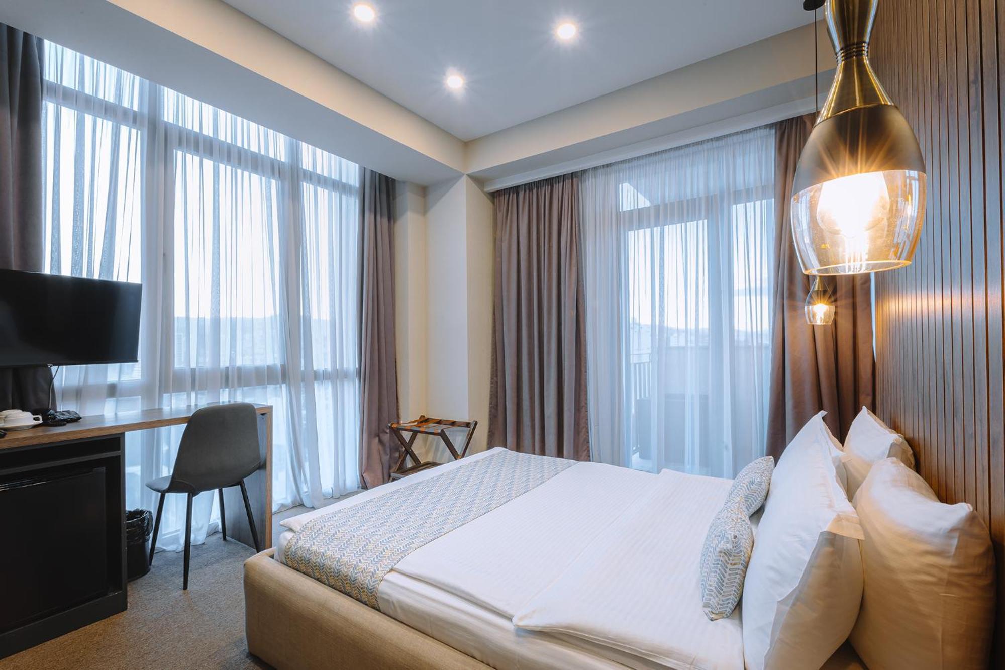 Hotel Sky Station Tbilisi ภายนอก รูปภาพ