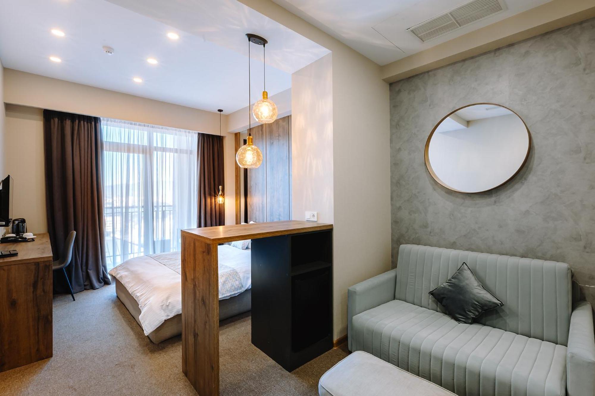 Hotel Sky Station Tbilisi ภายนอก รูปภาพ